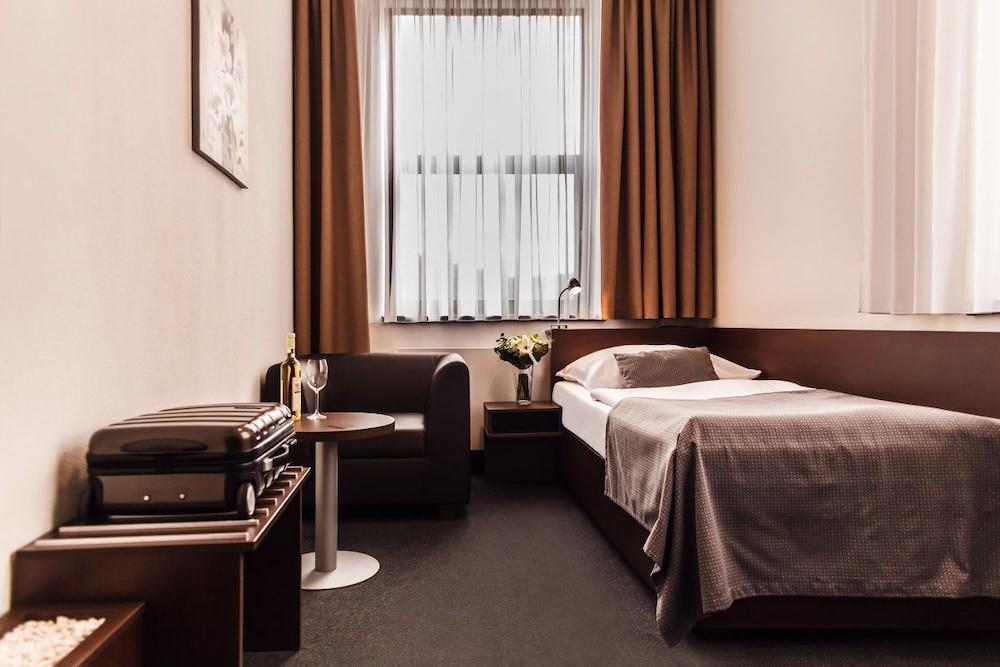 Interhotel Zlín エクステリア 写真