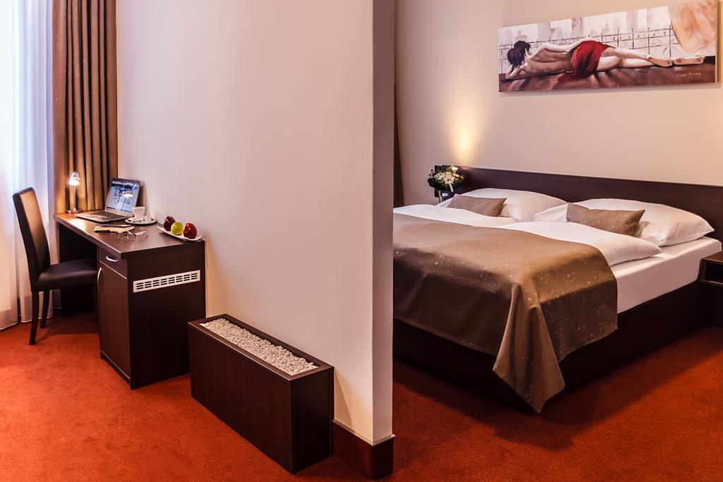 Interhotel Zlín エクステリア 写真