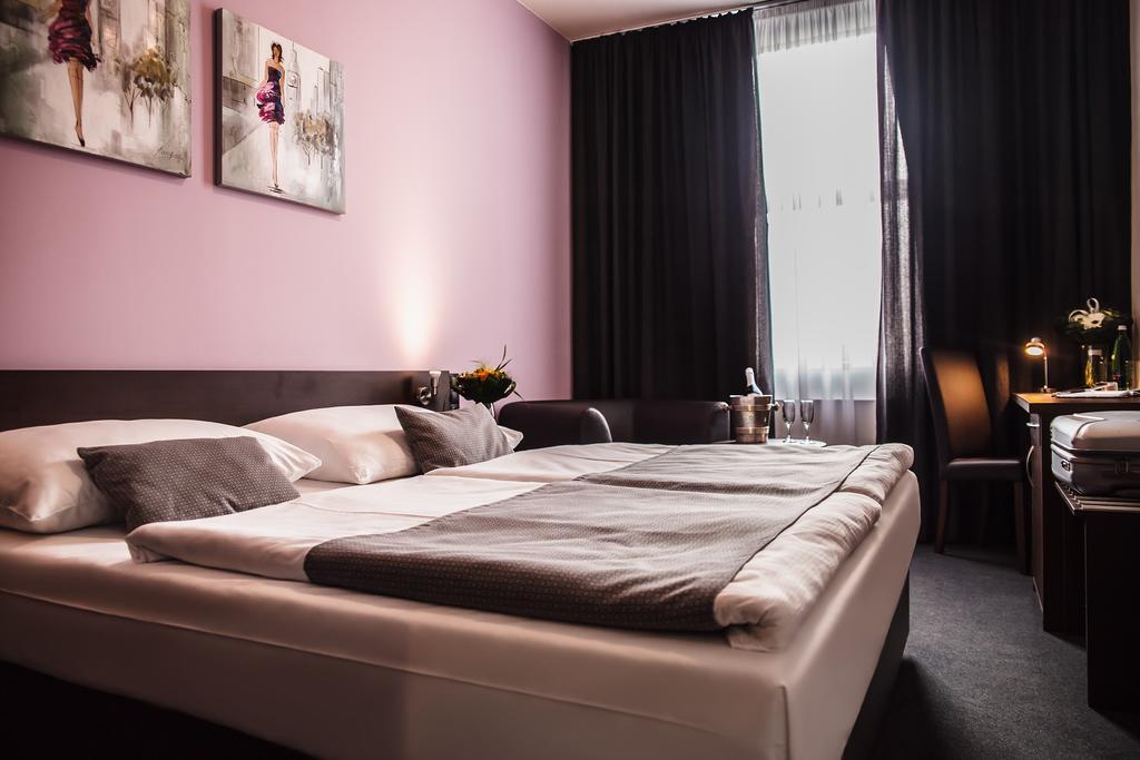 Interhotel Zlín エクステリア 写真